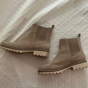 Crown Vintage tan suede Chelsea boots